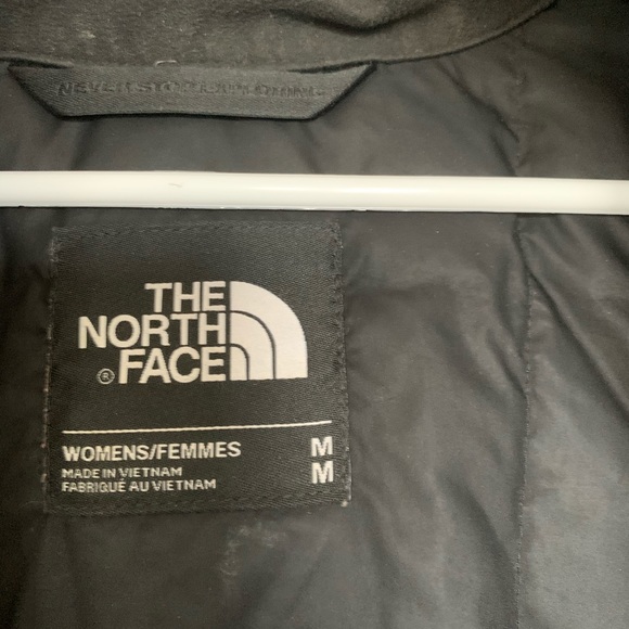 Women’s Northface Parka - Picture 5 of 10